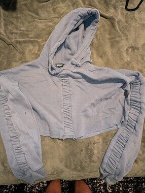 Missguided + Pale Blue Ruffle-Trim Cropped Hoodie